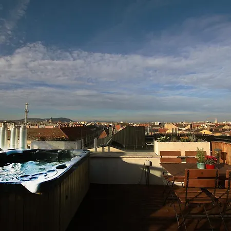 360 Panorama • Rooftop Jacuzzi • Downtown Luxury Apartament Budapeszt