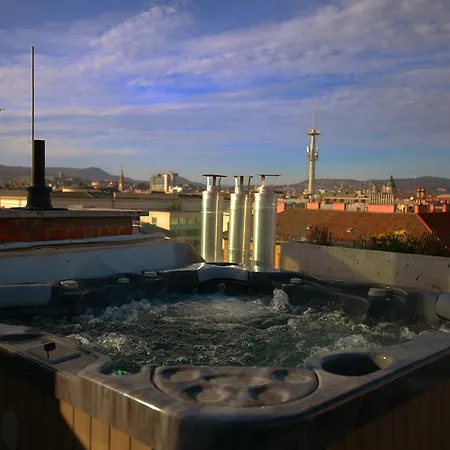 360 Panorama • Rooftop Jacuzzi • Downtown Luxury