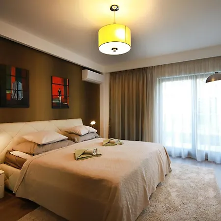 360 Panorama • Rooftop Jacuzzi • Downtown Luxury Apartament *