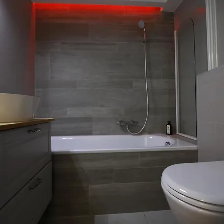 360 Panorama • Rooftop Jacuzzi • Downtown Luxury