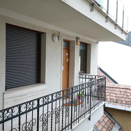360 Panorama • Rooftop Jacuzzi • Downtown Luxury Apartment Budapest
