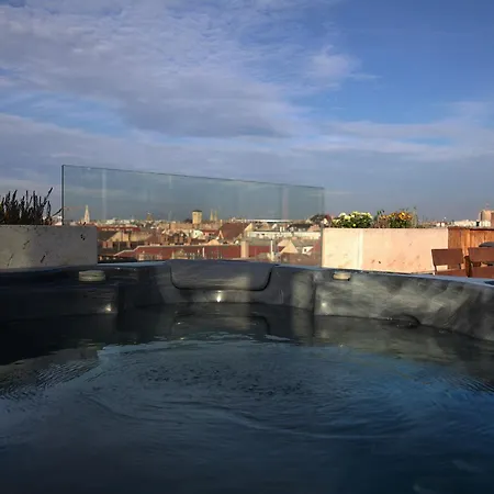 360 Panorama • Rooftop Jacuzzi • Downtown Luxury Apartment Budapest